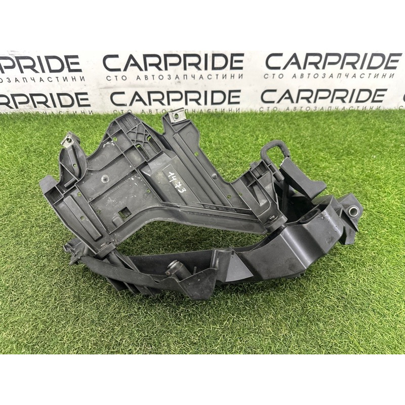 Кронштейн фары (кузов и элементы) AUDI A4 B8 2012 2.0 CAEB 8K0805607C