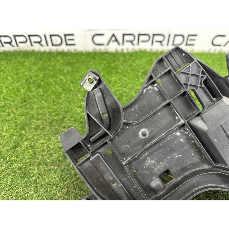 Кронштейн фары (кузов и элементы) AUDI A4 B8 2012 2.0 CAEB 8K0805607C