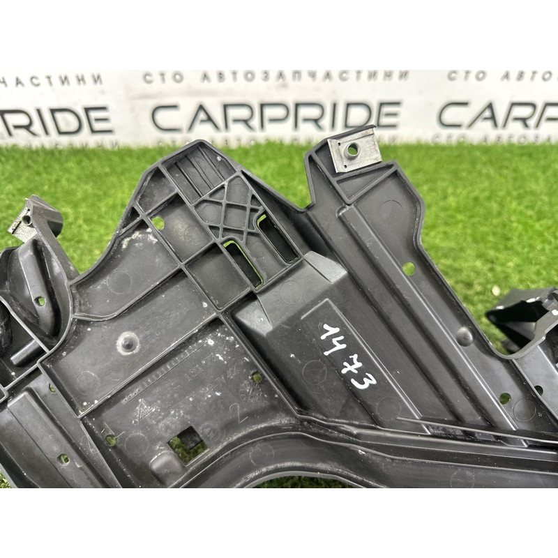 Кронштейн фары (кузов и элементы) AUDI A4 B8 2012 2.0 CAEB 8K0805607C