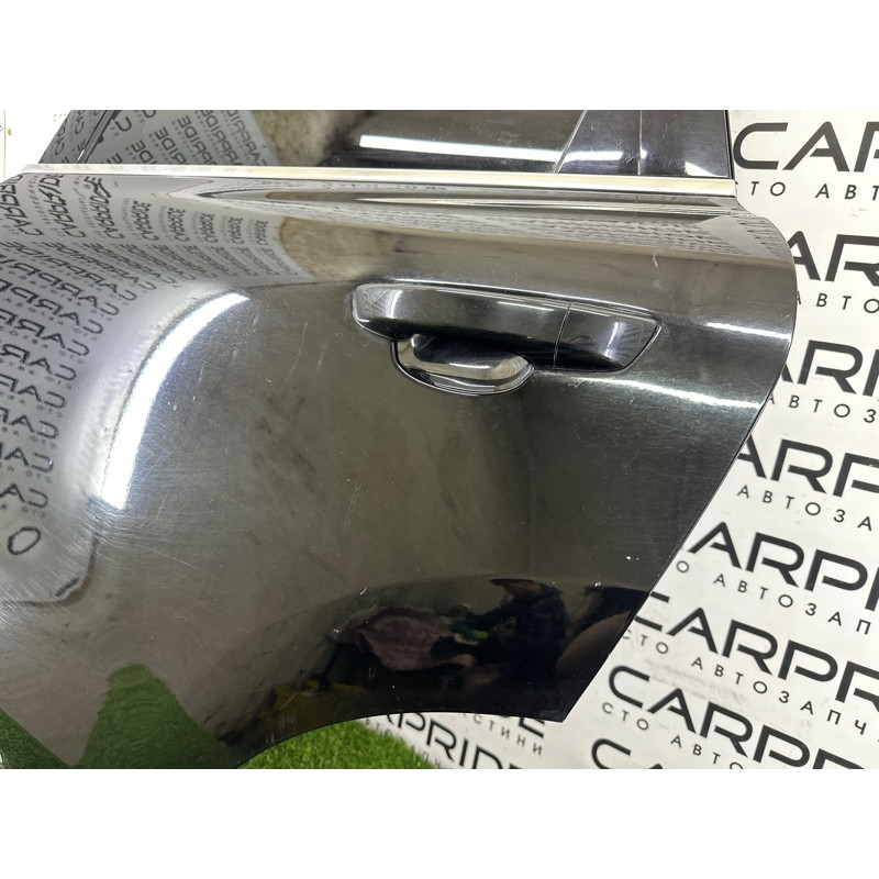 Дверь (наружные элементы кузова) Volkswagen Touareg NF 2012 3.6 CGRA 7P0833055