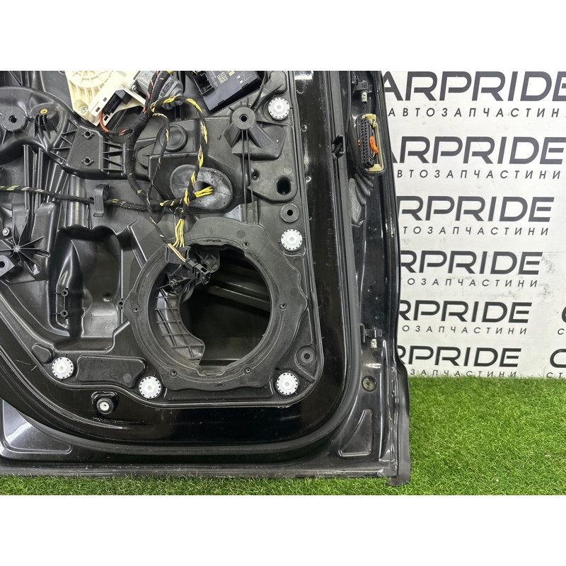 Дверь (наружные элементы кузова) Volkswagen Touareg NF 2012 3.6 CGRA 7P0833055