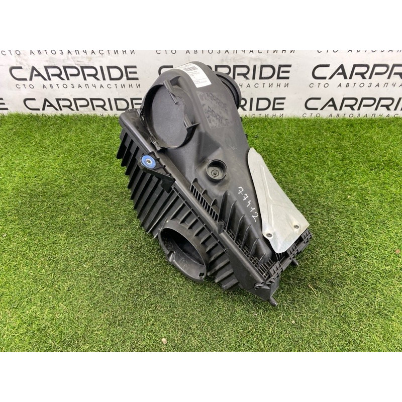 Корпус воздушного фильтра (впускная система) Volkswagen Touareg NF 2011 3.6 7P6129607Q