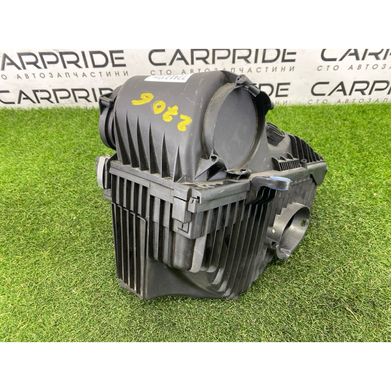 Корпус воздушного фильтра (впускная система) Volkswagen Touareg NF 2011 3.6 7P6129607Q