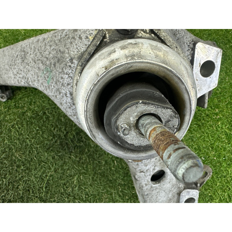 Кронштейн двигателя (кронштейны двигателя) Volkswagen Touareg NF 2012 3.6 CGRA 7P0199207A