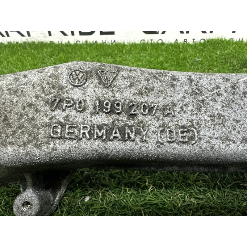 Кронштейн двигателя (кронштейны двигателя) Volkswagen Touareg NF 2012 3.6 CGRA 7P0199207A