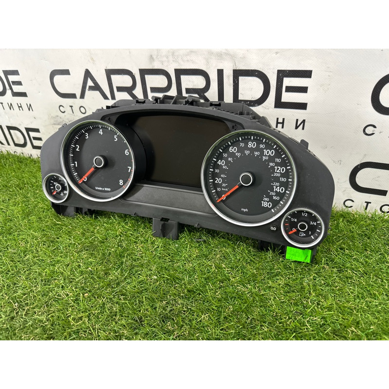 Панель приборов (салон) Volkswagen Touareg NF 2012 3.6 CGRA 7P6920980M