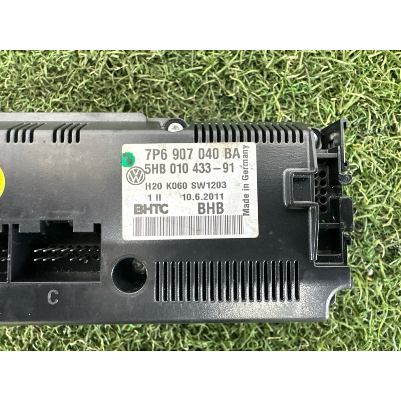 Блок управления климат-контролем (электрика / блоки управления) Volkswagen Touareg NF 2012 3.6 CGRA 7P6907040BA