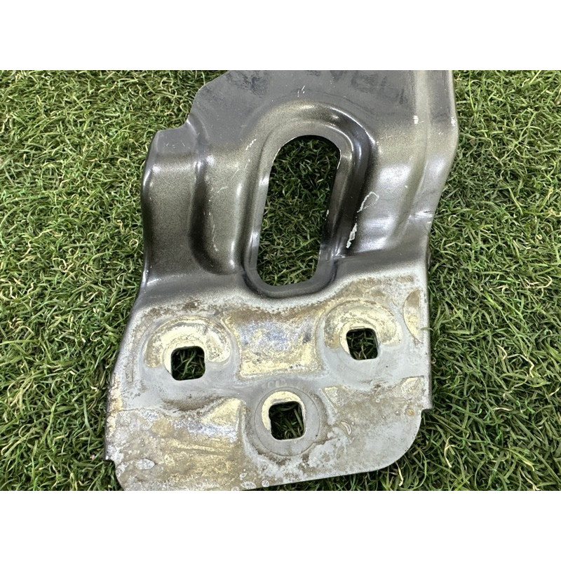 Петля капота (кузов и элементы) Volkswagen Touareg NF 2012 3.6 CGRA 7P6823301