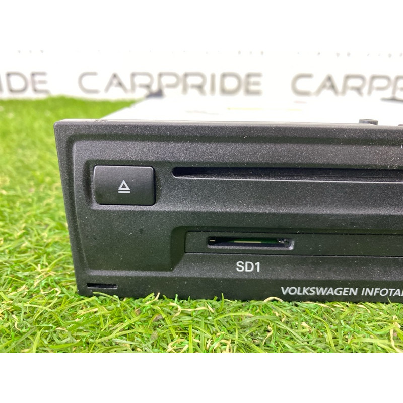 Блок управления мультимедиа (электрика / блоки управления) Volkswagen Touareg NF 2012 3.6 CGRA 7P6035664B