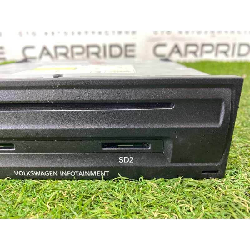 Блок управления мультимедиа (электрика / блоки управления) Volkswagen Touareg NF 2012 3.6 CGRA 7P6035664B