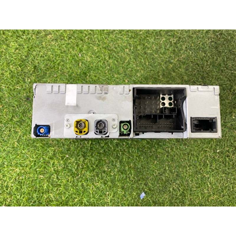 Блок управления мультимедиа (электрика / блоки управления) Volkswagen Touareg NF 2012 3.6 CGRA 7P6035664B