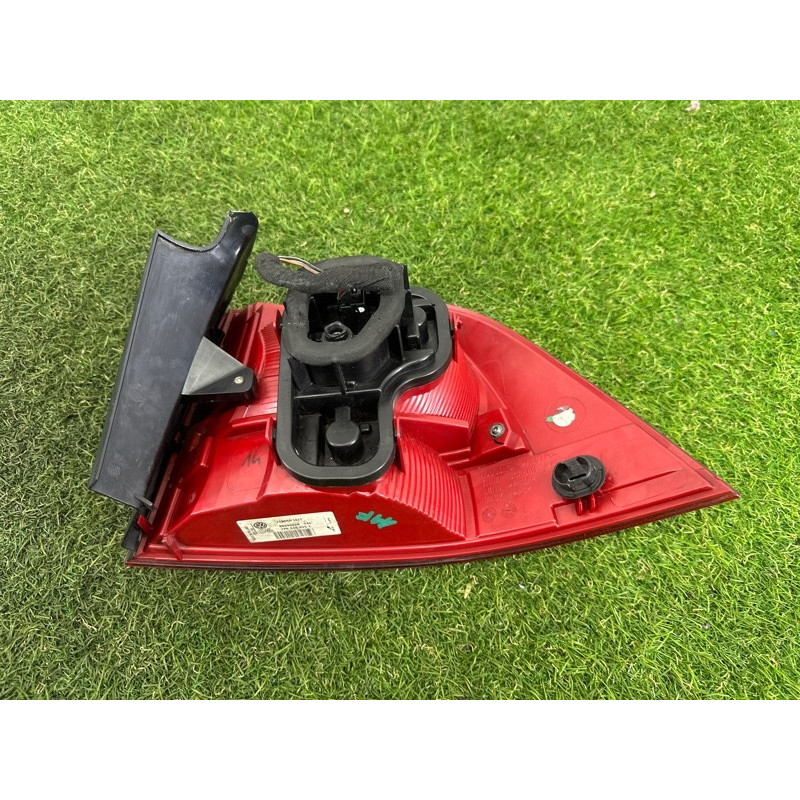 Задний фонарь (оптика) Volkswagen Touareg NF 2012 3.6 CGRA 7P6945095E