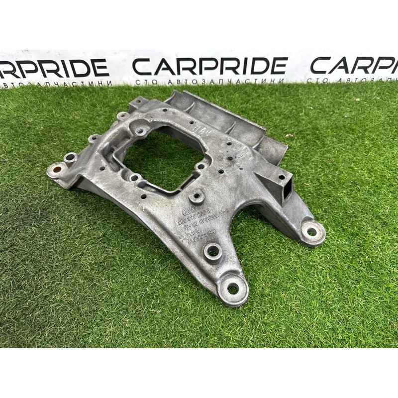 Кронштейн КПП (трансмиссия) AUDI A4 B8 2012 2.0 CAEB 8K0399263K