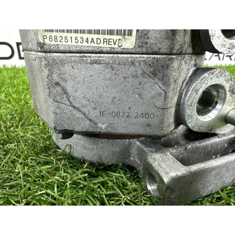 Компрессор кондиционера (отопление и кондиционирование) Jeep Grand Cherokee WK2 2017 68251534AC