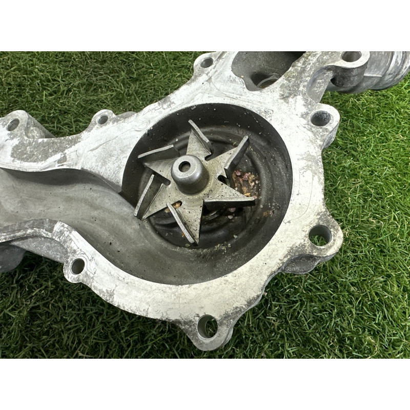 Помпа (система охлаждения) Jeep Grand Cherokee WK2 2017 3.6 68311108AA