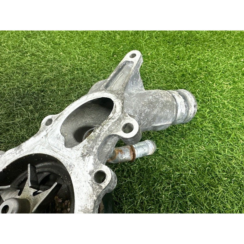 Помпа (система охлаждения) Jeep Grand Cherokee WK2 2017 3.6 68311108AA