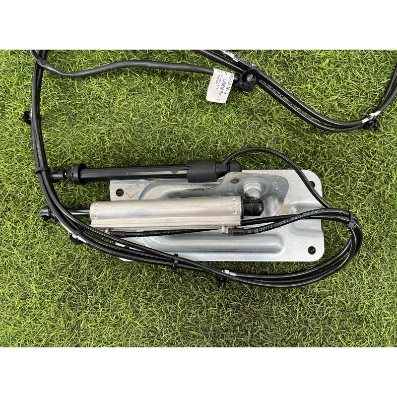 Привод двери багажника (электрика) Mercedes-Benz GL X164 2012 4.6 a1648004148