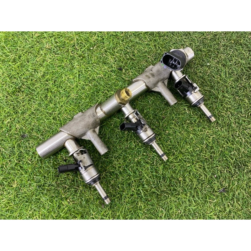 Топливная рампа (топливная система) AUDI Q7 4M 2017 3.0 CREC 06E130089AF