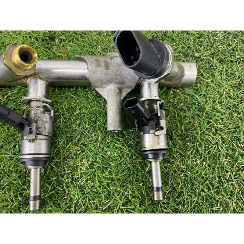 Топливная рампа (топливная система) AUDI Q7 4M 2017 3.0 CREC 06E130089AF