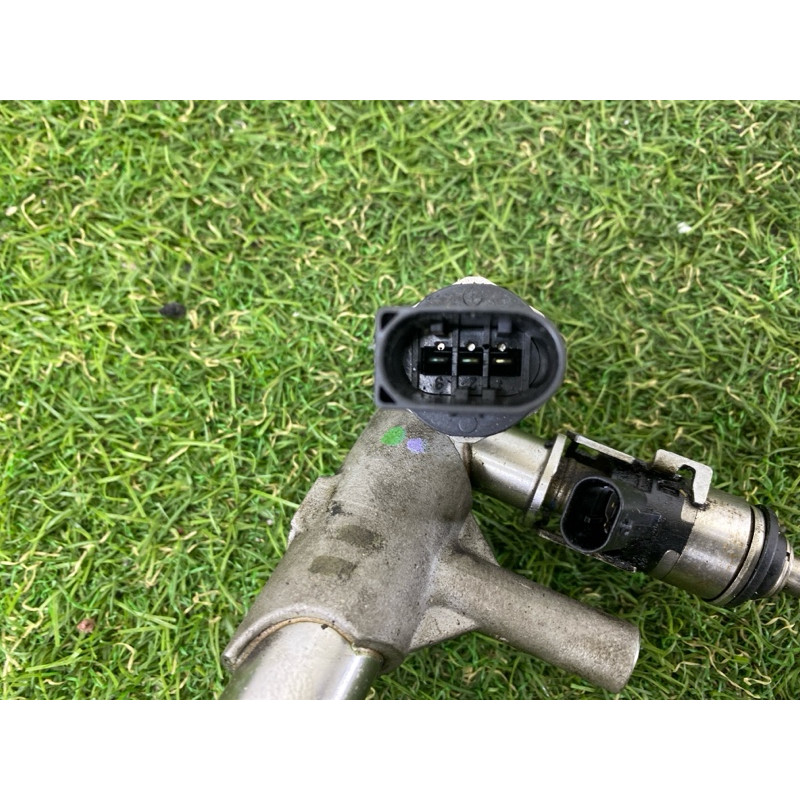 Топливная рампа (топливная система) AUDI Q7 4M 2017 3.0 CREC 06E130089AF