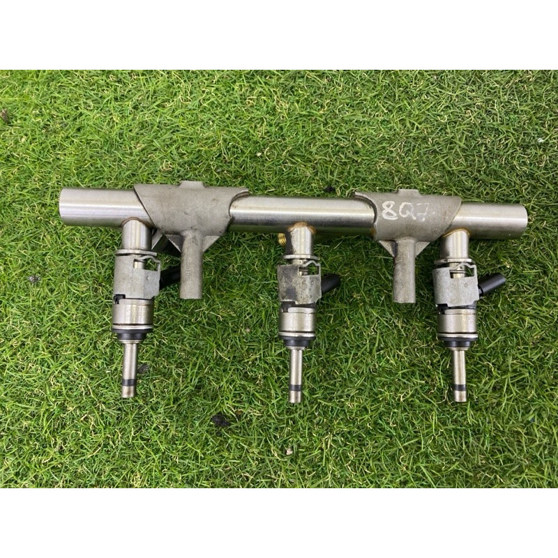 Топливная рампа (топливная система) AUDI Q7 4M 2017 3.0 CREC 06E130089AF