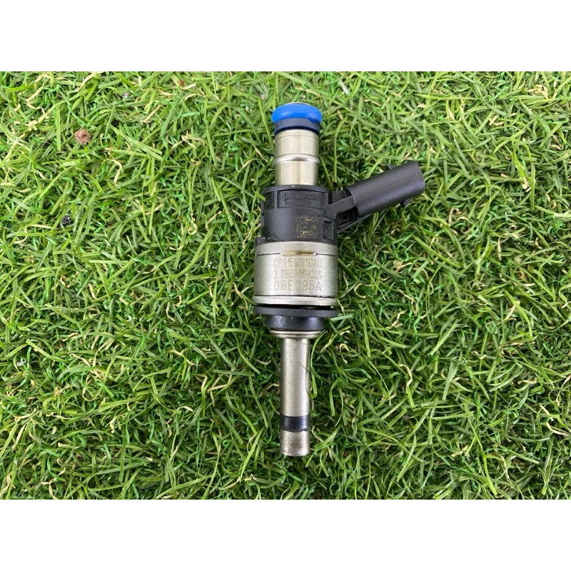 Топливная рампа (топливная система) AUDI Q7 4M 2017 3.0 CREC 06E130089AF