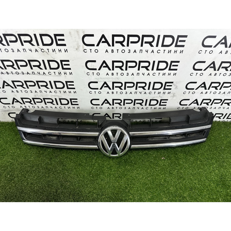Решетка радиатора (наружные элементы кузова) Volkswagen Touareg NF 2012 3.6 CGRA 7P6853651AZLL