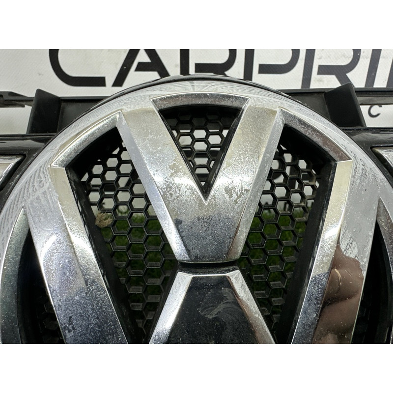 Решетка радиатора (наружные элементы кузова) Volkswagen Touareg NF 2012 3.6 CGRA 7P6853651AZLL