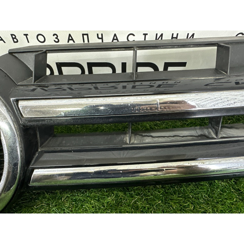 Решетка радиатора (наружные элементы кузова) Volkswagen Touareg NF 2012 3.6 CGRA 7P6853651AZLL