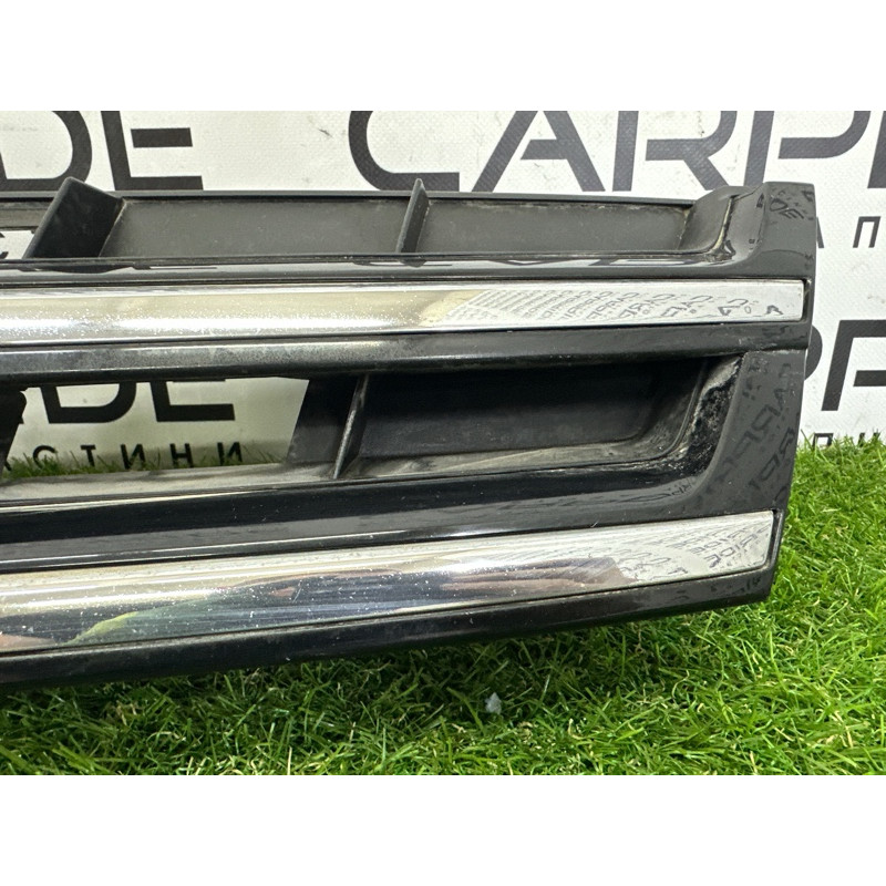 Решетка радиатора (наружные элементы кузова) Volkswagen Touareg NF 2012 3.6 CGRA 7P6853651AZLL