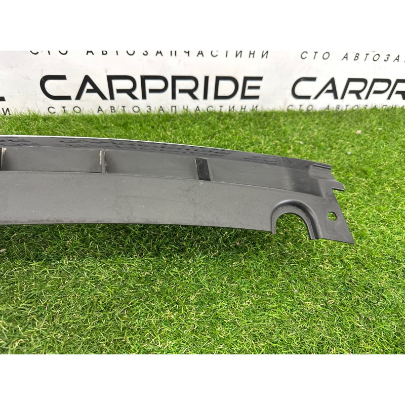 Решетка радиатора (наружные элементы кузова) Volkswagen Touareg NF 2012 3.6 CGRA 7P6853651AZLL