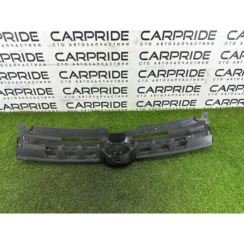 Решетка радиатора (наружные элементы кузова) Volkswagen Touareg NF 2012 3.6 CGRA 7P6853651AZLL