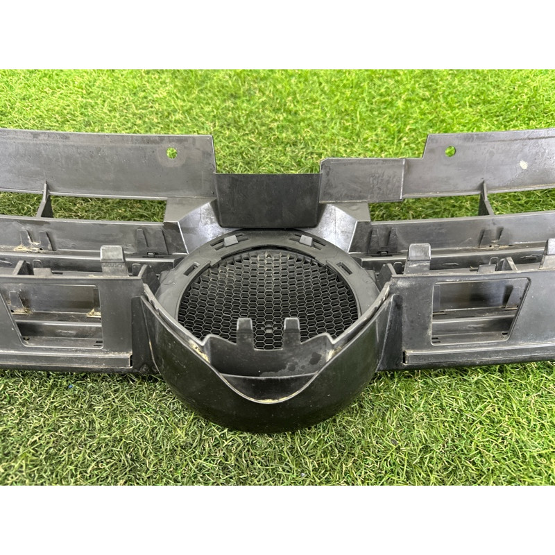 Решетка радиатора (наружные элементы кузова) Volkswagen Touareg NF 2012 3.6 CGRA 7P6853651AZLL