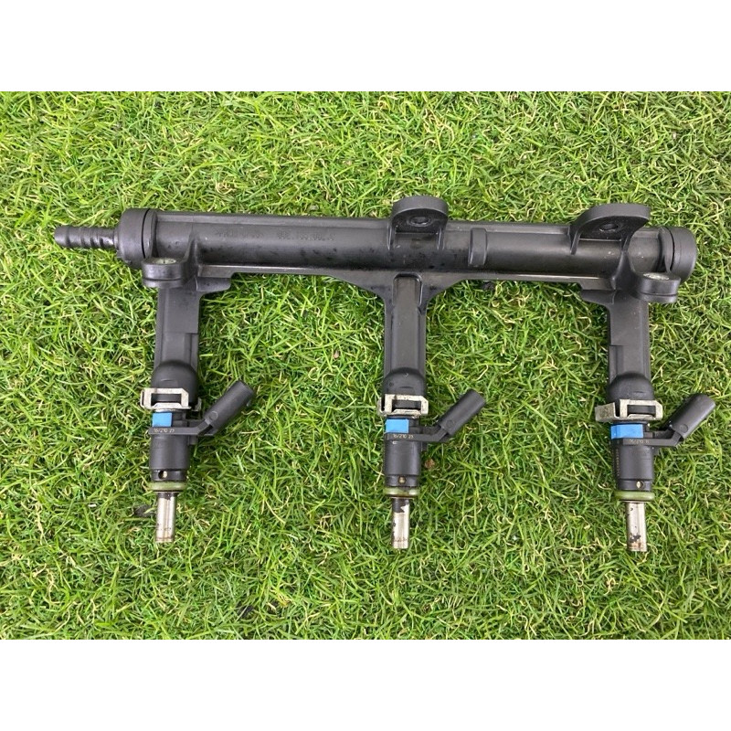 Топливная рампа (топливная система) AUDI Q7 4M 2017 3.0 CREC 06E133682C