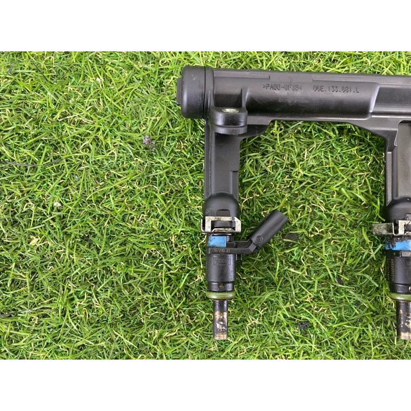 Топливная рампа (топливная система) AUDI Q7 4M 2017 3.0 CREC 06E133681L