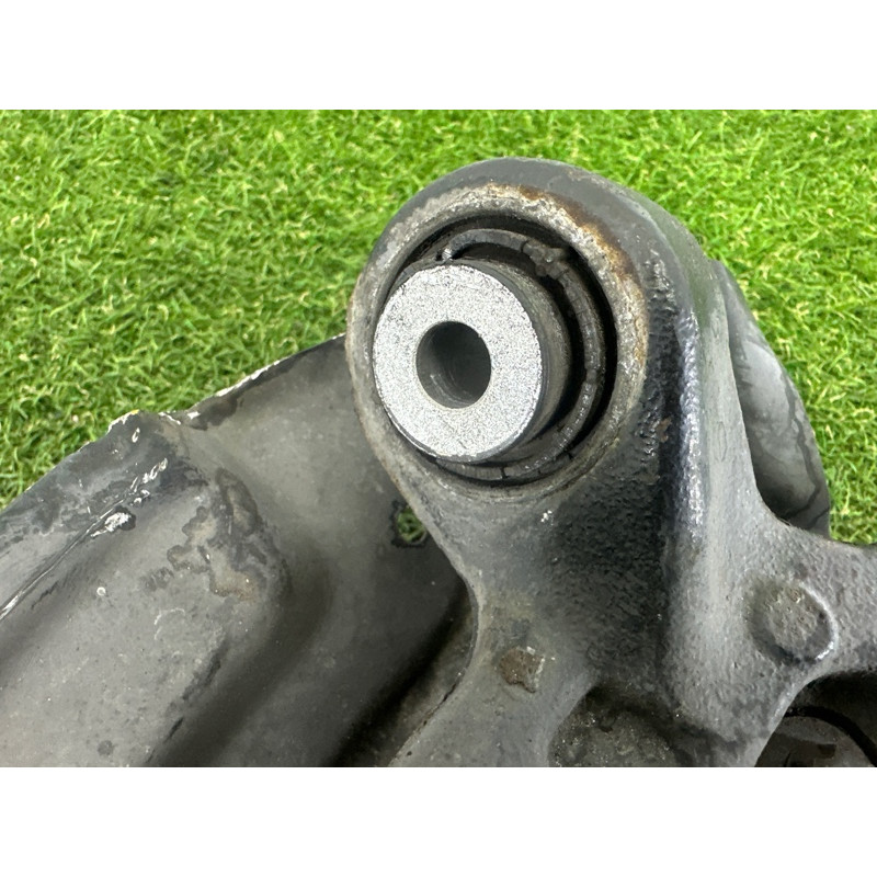 Цапфа подвески (подвеска) BMW X3 F25 2013 3.0 N55B30 33406797570