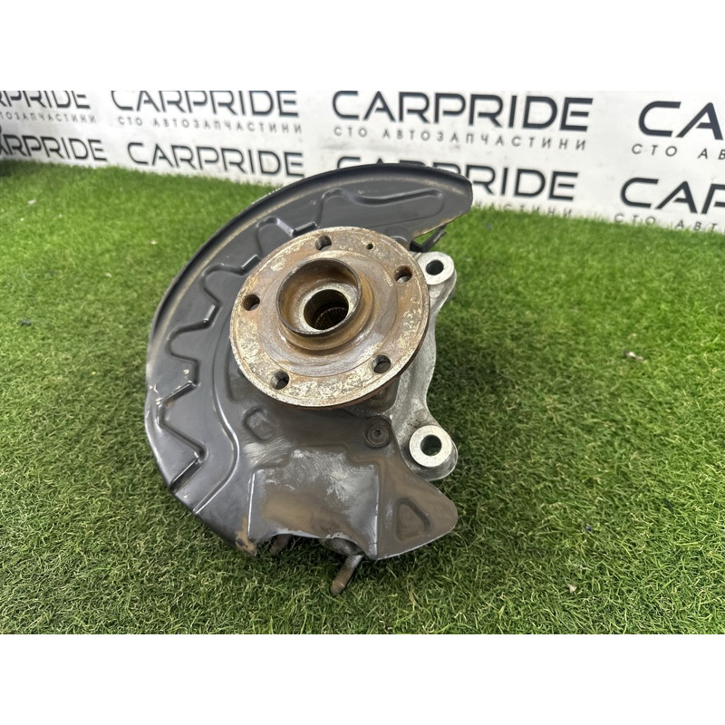 Поворотный кулак (подвеска) AUDI A3 8V 2015 1.8 CNSB 5Q0407254A