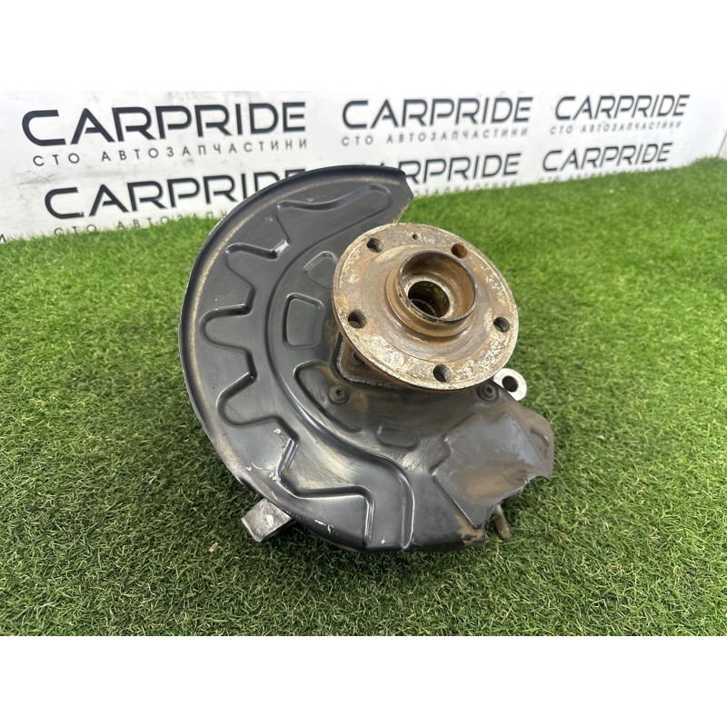 Поворотный кулак (подвеска) AUDI A3 8V 2015 1.8 CNSB 5Q0407254A