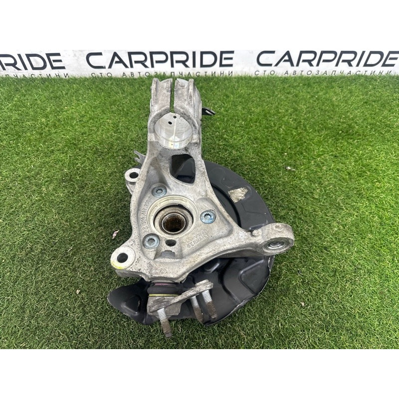 Поворотный кулак (подвеска) AUDI A3 8V 2015 1.8 CNSB 5Q0407254A