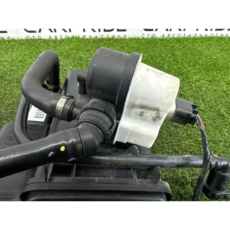 Абсорбер топливный (топливная система) BMW X5 E70 2011 3.0 N55B30 16117164407