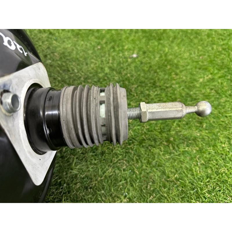 Вакуумный усилитель тормозов в сборе (тормозная система) AUDI A4 B8 2012 2.0 CAEB 8K0612107B