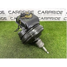 Вакуумный усилитель тормозов в сборе