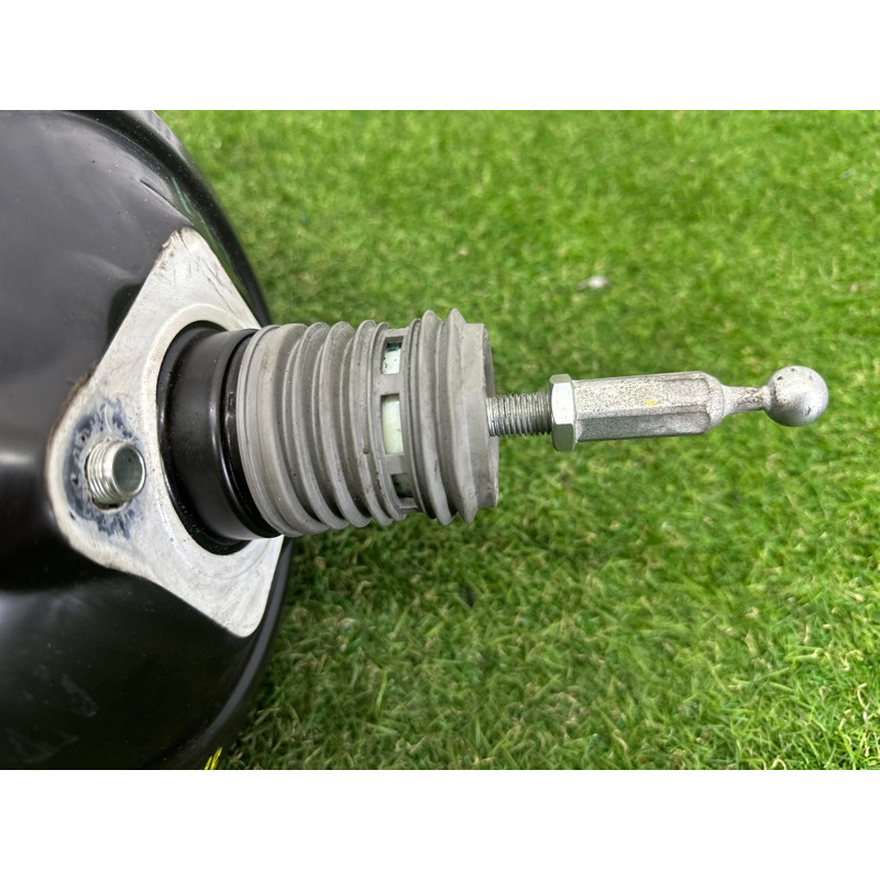 Вакуумный усилитель тормозов в сборе (тормозная система) AUDI A4 B8 2012 2.0 CAEB 8K0612107B