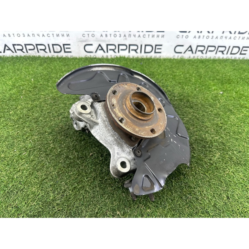 Поворотный кулак (подвеска) AUDI A3 8V 2015 1.8 CNSB 5Q0407253A