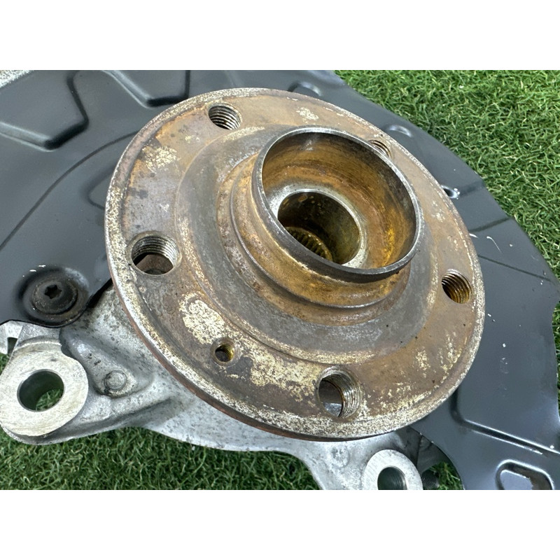 Поворотный кулак (подвеска) AUDI A3 8V 2015 1.8 CNSB 5Q0407253A