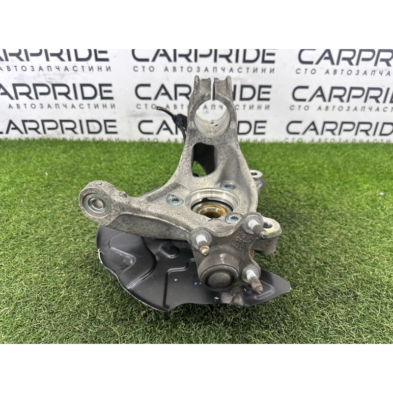 Поворотный кулак (подвеска) AUDI A3 8V 2015 1.8 CNSB 5Q0407253A