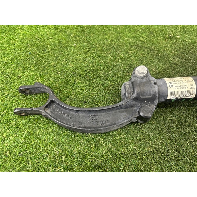 Амортизатор в сборе (подвеска) AUDI A4 B8 2012 2.0 CAEB 8K0413031CH