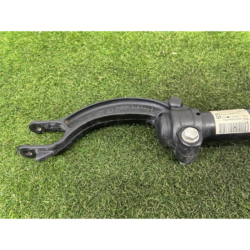 Амортизатор в сборе (подвеска) AUDI A4 B8 2012 2.0 CAEB 8K0413031CH