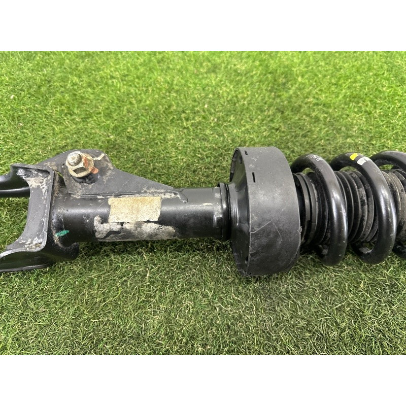 Амортизатор в сборе (подвеска) Volkswagen Touareg NF 2015 3.6 CGRA 7P6413032AQ