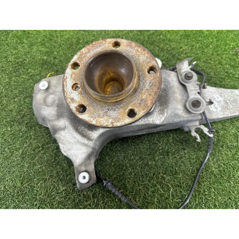 Поворотный кулак (подвеска) BMW 5-series F10 2015 2.0 N20 31216775770
